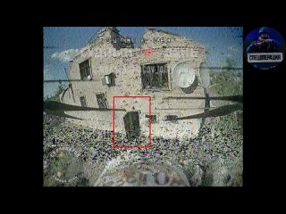 free всушники укрылись в здании и попытались при помощи лопаты незаметно выпустить дрон для воздушной разведки hd