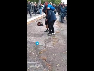 free у военкомата в волгограде демонстрируют мощь и нежность российской армии hd