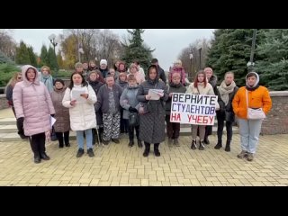 free 8 11 жители днр обратились к путину с просьбой вернуть мобилизованных детей домой hd