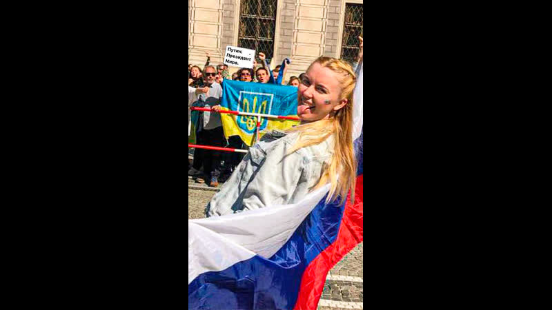 free русская с флагом станцевала перед украинцами а потом ей пришлось извиниться полная версия hd