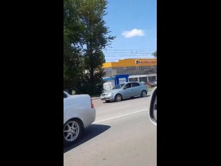 free в курске на проспекте кулакова произошла серьезная авария с участием четырех автомобилей hd