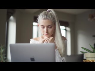free eva elfie ева эльфи на удаленке все равно не забывает кто она hd