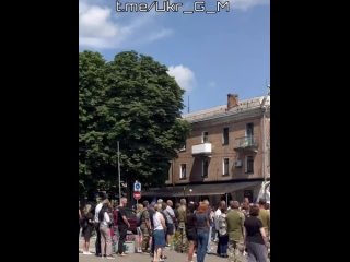 free тем временем на украине полным ходом идут захоронения солдат всу политика запада воевать до последнего украинца hd