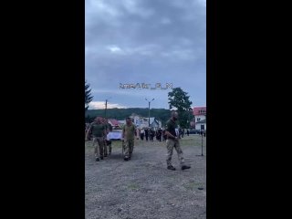 free тем временем на украине полным ходом идут захоронения солдат всу политика запада воевать до последнего украинца hd