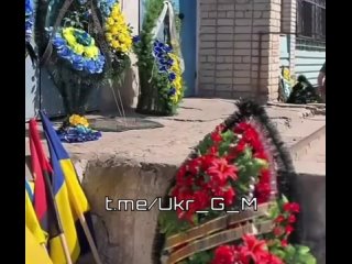 free тем временем на украине полным ходом идут захоронения солдат всу политика запада воевать до последнего украинца hd