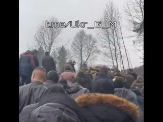 free каждый день кладбища украины пополняются могилами тех кто отказался сложить оружие и поднять вверх всу похороны hd