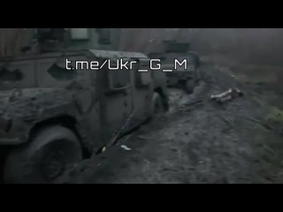 free американский бронеавтомобиль humvee в очередной раз доказывает свою бесполезность в реальных условиях ведения боевых hd