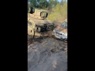 free американский бронеавтомобиль humvee в очередной раз доказывает свою бесполезность в реальных условиях ведения боевых hd
