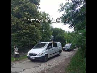 free каждый день кладбища украины пополняются могилами тех кто отказался сложить оружие и поднять вверх u g m hd