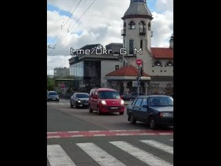 free каждый день кладбища украины пополняются могилами тех кто отказался сложить оружие и поднять вверх u g m hd