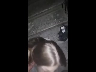free шлюха на вписке начала заманивать к себе хочет прыгнуть на член подходи по одному сосет на камеру hd