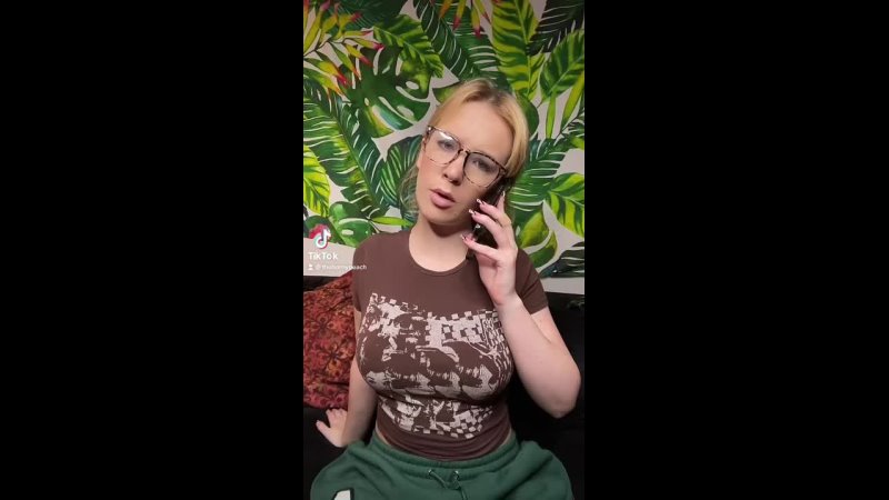 free озабоченная кормящая баба заманила мужа в кровать своими огромными бидонами сисек полное видео можно найти в hd