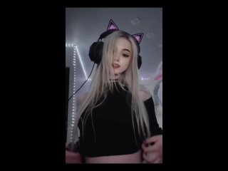 free юечка показала сиськи на стриме голая слив не порно 18 hd