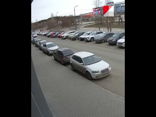 free в челябинске пьяная 19 летняя девушка на porsche cayenne протаранила 10 автомобилей на паркое элитного жк манхэттен hd