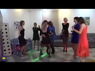 free голодные зрелые хохлушки сняли молодого парня чтобы по трахатся hd