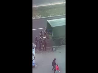 free силовики падают на бегу и получают лещей как прошел 120 й день мирных протестов 2 hd