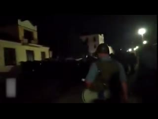 free в сети появилось видео как беларусы прорвали оцепление силовиков в пинске hd