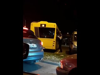 free видеофакт лукашисты по ночам срывают с автобусов объявления об обязательном ношении масок hd