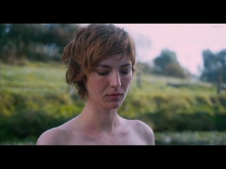 free луиза бургуэн louise bourgoin nude scenes in je suis un soldat 2015 hd