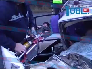 free спасатели извлекли пассажиров зажатых в семерке после столкновения с фурой на м5 hd