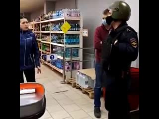 free медицинскии террор в магазинах медработник знает что здоровым людям маски носить вредно hd