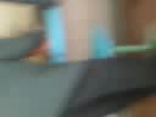 free чирка учится дрочить в верх вниз и показывает пацанам во лох hd