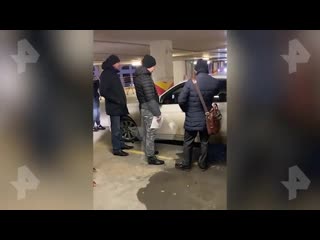 free бухгалтер шесть часов пряталась в машине от полицейских в москве hd