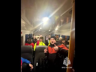 free спасатели мчс россии перевезли 34 пассажира из аэропорта в гостиницы сахалина hd