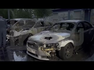 free на юго западе москвы полностью сгорели четыре автомобиля hd