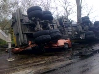 free страшная авария 09 042013 в балаклаве двое погибли в шевролете hd