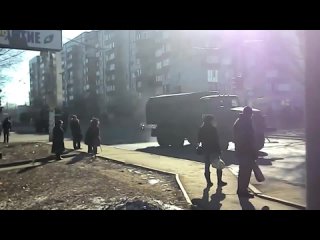 free как написал автор огромная колонна без опознавательных знаков проехала через макееу на запад hd