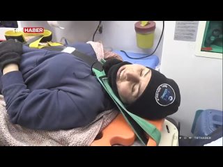 free двое взрослых и пятилетняя девочка провели 73 часа под завалами в турецком кахраманмараше hd