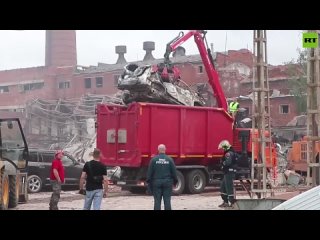 free спасатели всю ночь разбирали завалы после взрыва в подмосковном сергиевом посаде hd