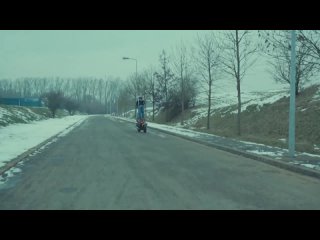 free редкий для жанра беспафосный и оригинальный клип о стант райдинге на мотоциклах это даже не клип а целая love story hd