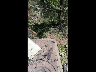 free горящий остов голландского бронетранспортера ypr 765 в районе поселка ивановское красное на бахмутском направлении hd