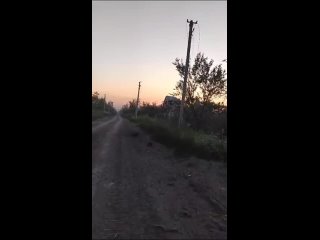 free нам шлют видео из клещееи южный фланг бахмутского направления снято вчера утром видео от барс 13 два майора hd