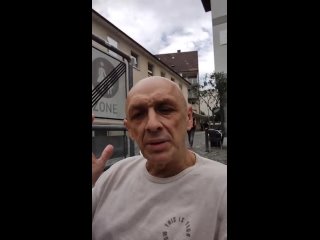 free украинец проживающий в германии высказался об приезжих укро патриотах они заполнили тут все ходят со своим приплодом hd