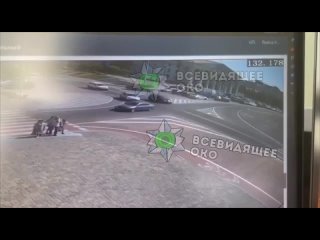 free другой ракурс на прилёт ракеты по выстае дронов в драмтеатре чернигова и последствия сразу после hd