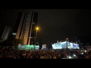 free тысячи демонстрантов вышли на протест к генконсульству израиля в стамбуле после сообщений о гибели сотен мирных hd