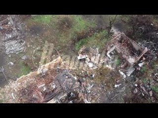 free город марьинка с высоты птичьего полета ожесточенные бои за город идут с 2014 года некоторые дома оказались стерты hd