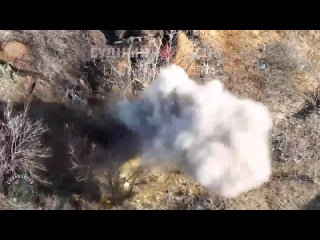 free новые кадры поражения целей дронами камикадзе вт 40 день за днем час за часом fpv пилоты вс рф продолжают вскрывать hd