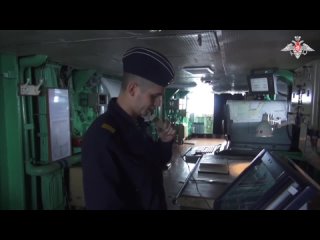 free корабли тихоокеанского флота провели учение по борьбе с безэкипажными катерами и бпла в заливе петра великого более hd