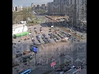 free момент побега стрелка с места конфликта у сити молла пожарный автомобиль пустился в погоню за чёрным li l9 но hd