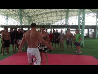 free тренер проверяет реакцию ученика кормушка уникальное фото видео приколы гифки hd