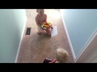 free молодые приносят маме завтрак в постель в день матери фейл fail porn bring a breakfast in bed for mom on mothers day hd