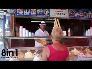 free мороженое на палочке в виде реалистичного мужского члена an ice cream vendor trap a client with an ice like penis hd