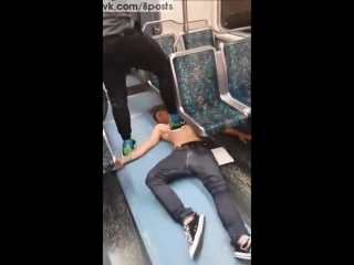 free мужик в метро отключает удушающим приёмом пьяное быдло man dubbed drunk thug uses sleeper porn on los angeles subway hd