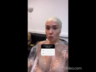 free агата муцениеце предстала без волос и с откровенным декольте не скрыв прелести ошеломительный вид hd