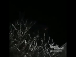 free в небе над ростовом что то непонятное я бы предположил отстрел тепловых ловушек на каких нибудь ночных учениях hd