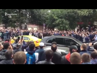 free тысячи мусульман у посольства мьянмы призвали не трогать своих братьев и сестер hd